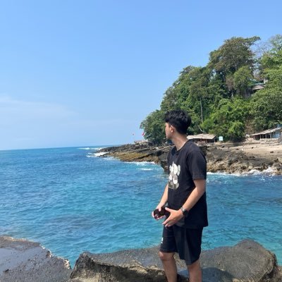 urpartnere's profile picture. Enjoying single era