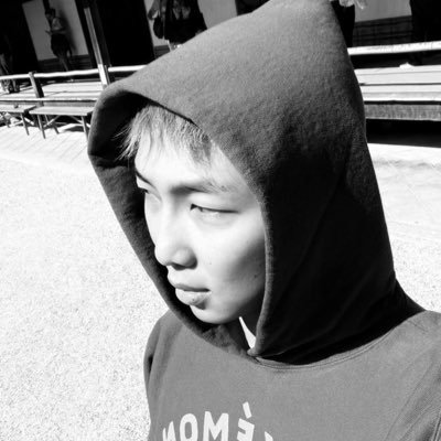 alienizzi's profile picture. everyone is an alien somewhere