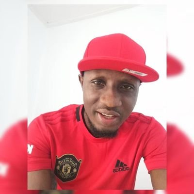 x_0447x's profile picture. MUFC ♥️ | TupacShakur 👑🐐