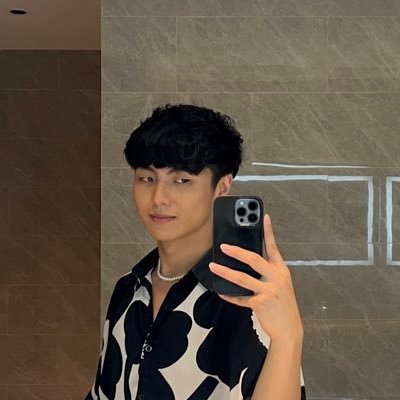 enbyebye's profile picture. I'm always nice