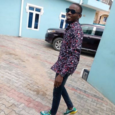 AderemmyHardaz's profile picture. just simple me with a simple life.
Adventurous, football lover, I go about with positive mind and positive energy