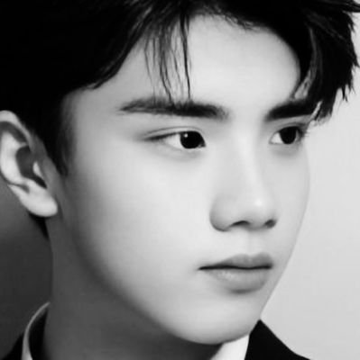 Tham580388's profile picture. รู้ตัวตั้งแต่ยังไม่เกิด ว่า เกิดมาแล้วอย่าเนรคุณแผ่นดิน  ชาติ ศาสนา พระมหากษัตริย์ไว้เหนือหัวครับ  🇹🇭❤️💛❤️🇹🇭