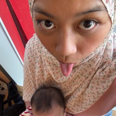 heydina_'s profile picture. heaven is not fit to house a love like you and i