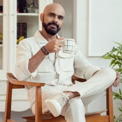 tweetfromRaghu's profile picture. Storyweaver, Stargazer, Science Enthusiast & Coffee Lover. Exploring masculinity, relationships, and cosmic wonders. keeping life positive 🖖⚛️✍️