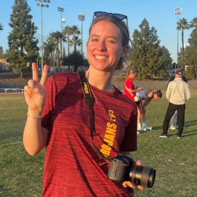 JuliaHenning___'s profile picture. usc sports brands and communications graduate assistant ✌️ | northeastern university alum
