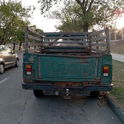 SGamborena46857's profile picture. la plata que se invierten en la policía se la daría a los que venden droga y que se queden tranqui y cuiden ellos los barrios. vivienda, auto, sueldazo.