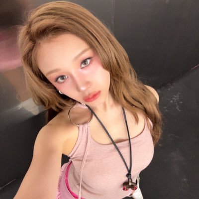 nostoryon's profile picture. 