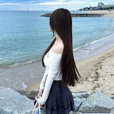 xbryn93957752's profile picture. Sometimes I write to remember, sometimes I write to forget — words are the bridges between my heart and the world.