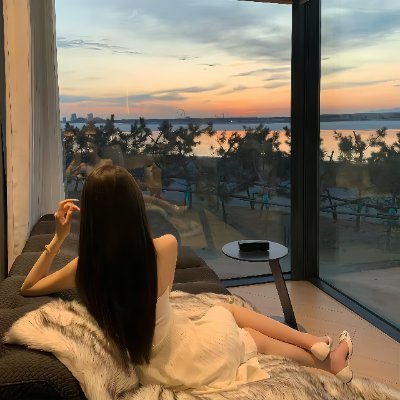 hrcgr37241284's profile picture. I don’t need a perfect life, just a heart full of love, a little adventure, and someone to share quiet moments with.