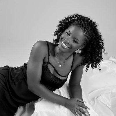 SSDziedzorm's profile picture. Writer - https://t.co/gxhAhHIRDU | Business and Financial Reporter|Show Host - GhanaWeb |Aspiring MC| Jesus girl. Lover girl. Rich girl!