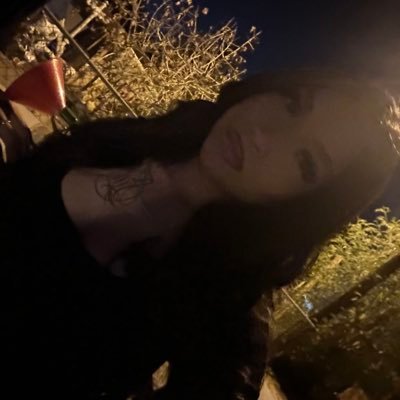 analinaaav's profile picture. J 🖤