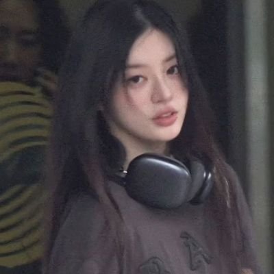 etrelalune's profile picture.