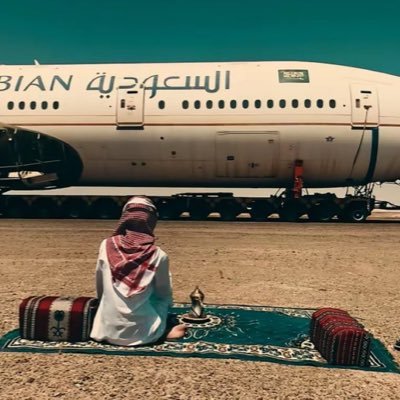 zahralkhuzama's profile picture. النبع الجاف لا يمد السواقي بالماء. والفؤاد الذي يملأه الظلام لا يضوِّئ للسالكين الطريق . والقلب الذي فيه ثلج لا يبعث في قلوب السامعين حرارة الإيمان.