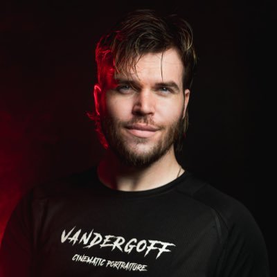 vand3rgoff's profile picture. 𝘿𝘼𝙍𝙆 𝙋𝙃𝙊𝙏𝙊𝙂𝙍𝘼𝙋𝙃𝙀𝙍 || Photoshoot Videos on YouTube // I make blood 🩸// Monsters, Blood & Spooky people