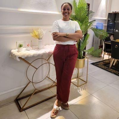 GrepisGretha's profile picture. Philippiens 4: 13  Je puis tout par Christ qui me fortifie. 

  Dieu est ma Force 💪