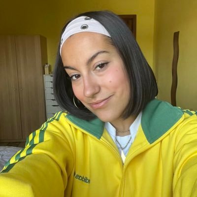 EiderSevillano's profile picture. Me gustan los perros salchichas y las croquetas ✨🫶🏽🌞🌷🥯🌊🍇