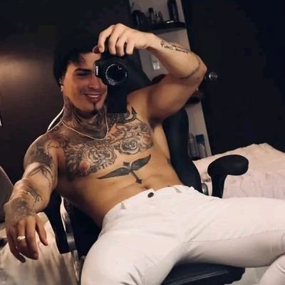 FrankWi48532424's profile picture. 