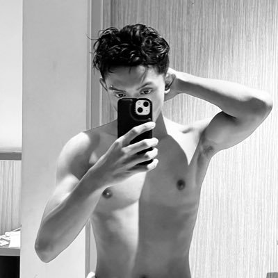 bddbyyz's profile picture. feel free to dm