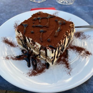 jovanaskitchen's profile picture. Discover simple and delicious Balkan recipes, sweet treats and savory dishes from Jovana’s Little Kitchen 🍽️ 👉 https://t.co/ejkjMripNT