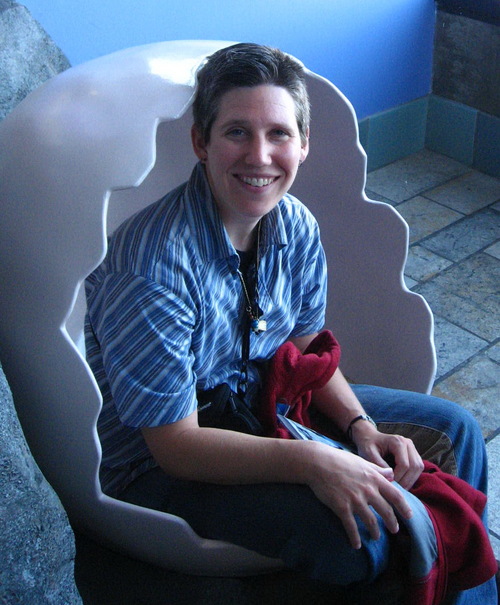 aikiverse's profile picture. Is looking to find the peace, harmony and balance in everything starting with her own creative independence in life.