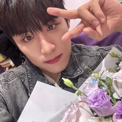 MNDM_wj's profile picture. ☾⋆⁺₊ 한여름 밤의 꿈처럼. #박우진 ♡̷̷̷ ⋆⁺₊
