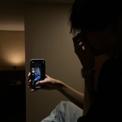 makkrokosmos's profile picture. hidup kalo gak nice try yah nice to meet you