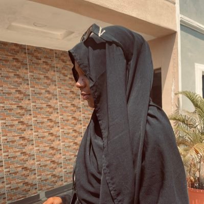 TheZaynab_co's profile picture. 