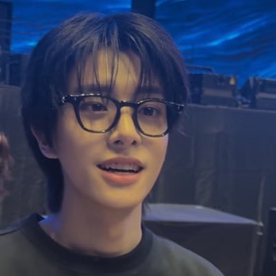 Jikeeu's profile picture. life is far away from fair..