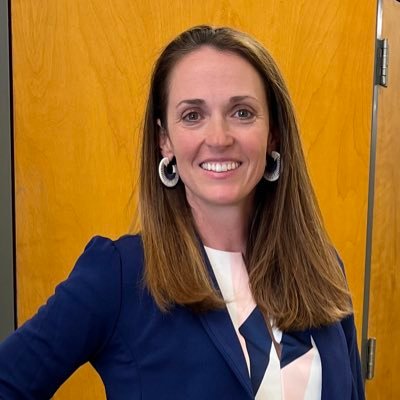 MockDondi's profile picture. 𝐂𝐡𝐫𝐢𝐬𝐭𝐢𝐚𝐧. 𝚆𝚒𝚏𝚎. Mom. Beach. Basketball. Running.