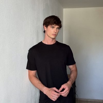 alefvlmine's profile picture. Dios iluminame o eliminame