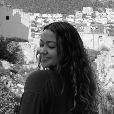 homethwis's profile picture. leitora em tempo integral.