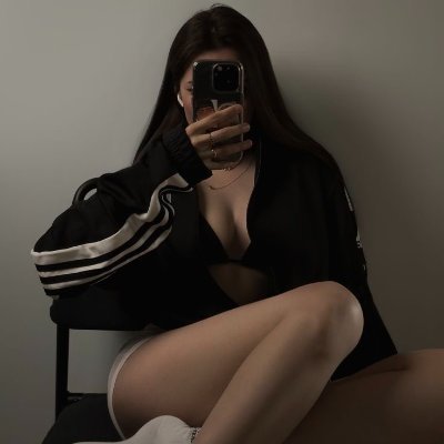 sw_fabric's profile picture. 跟妈妈工作于一家ktv  🍒 
也会不定时的出台🍓