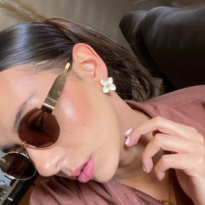 a_urrutia1's profile picture. 26 / doctora / resiliente