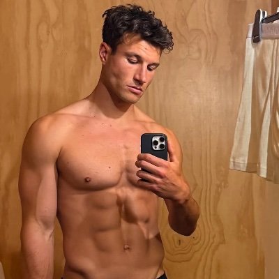 lucasyfer93's profile picture. 