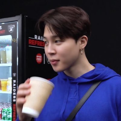 sobok_sobok1310's profile picture. 27 y.o 私は私の良い人生を生きています。 🦋私はささいなことを楽しんでいます。🥰🥰 私はパク-ジミンが大好きで、ot7💜