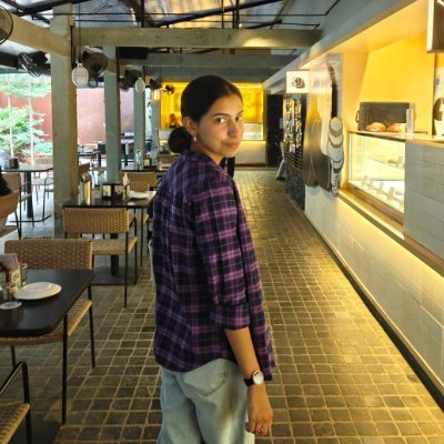 VishCash19's profile picture. Tech girlie who writes