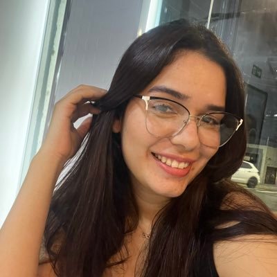 ClivyaGuedes's profile picture. não é minha culpa a sua projeção