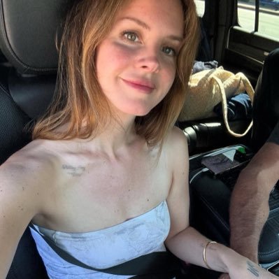 delpiastrigirl's profile picture. she/her Selena, Lana e Fórmula 1