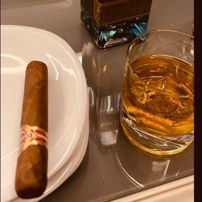 consigleire's profile picture. Go hard, big motion