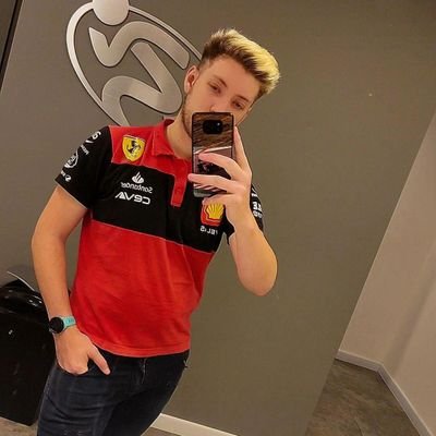 VaalFernandez9's profile picture. 1999. Estudiantes De La Plata.
ig: valenfernandez_99