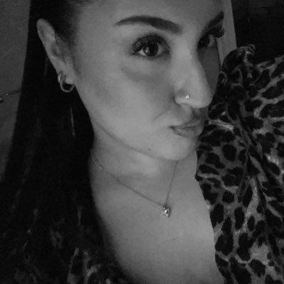 callmeroora's profile picture. 😹