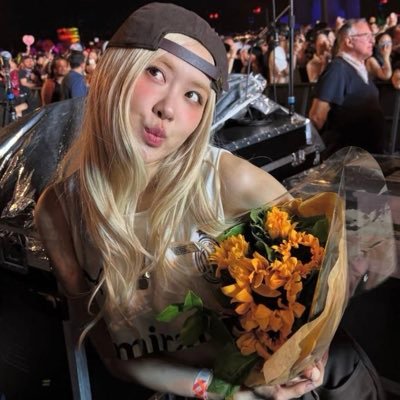 jnandrszone's profile picture. don’t get away x2 im gotta make, im the one | 55, 81, 11, 22, 33