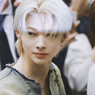 dolliewfangs's profile picture. 