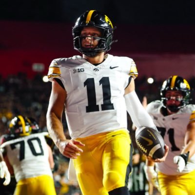 IowanStallion's profile picture. Go Hawks, Bear Down, Giddy Up, Go Green, LGRW, UFL Supremacy