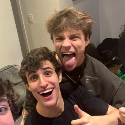 ceregrafoTV's profile picture. — notificações, memes, fotos e edits relacionados ao @caligrafoTV e ao @cereaww ⋆.˚