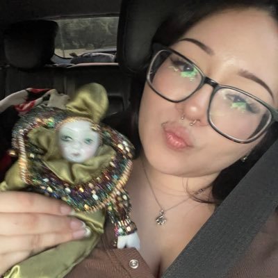 pinkstarburrst's profile picture. whatdidido stink stink?