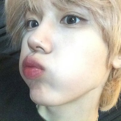 2OO3O8O1's profile picture. 누텔라보다 위험하고 달달한 남자 https://t.co/cSQNiNaVxV