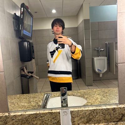 weekly_ethan's profile picture. he/him | musician | ssbu Cloud