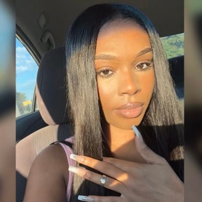 __dayzhaa's profile picture. 