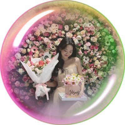 chocoyihyun's profile picture. (1999°) Cho Yihyun’s little diary filled with her ART and Tomos✨ ㅡ #HeadOverHeels for 'Wicked', now sprinting for dear life before #AllofUsAreDead2 🏃🏻‍♀️💨